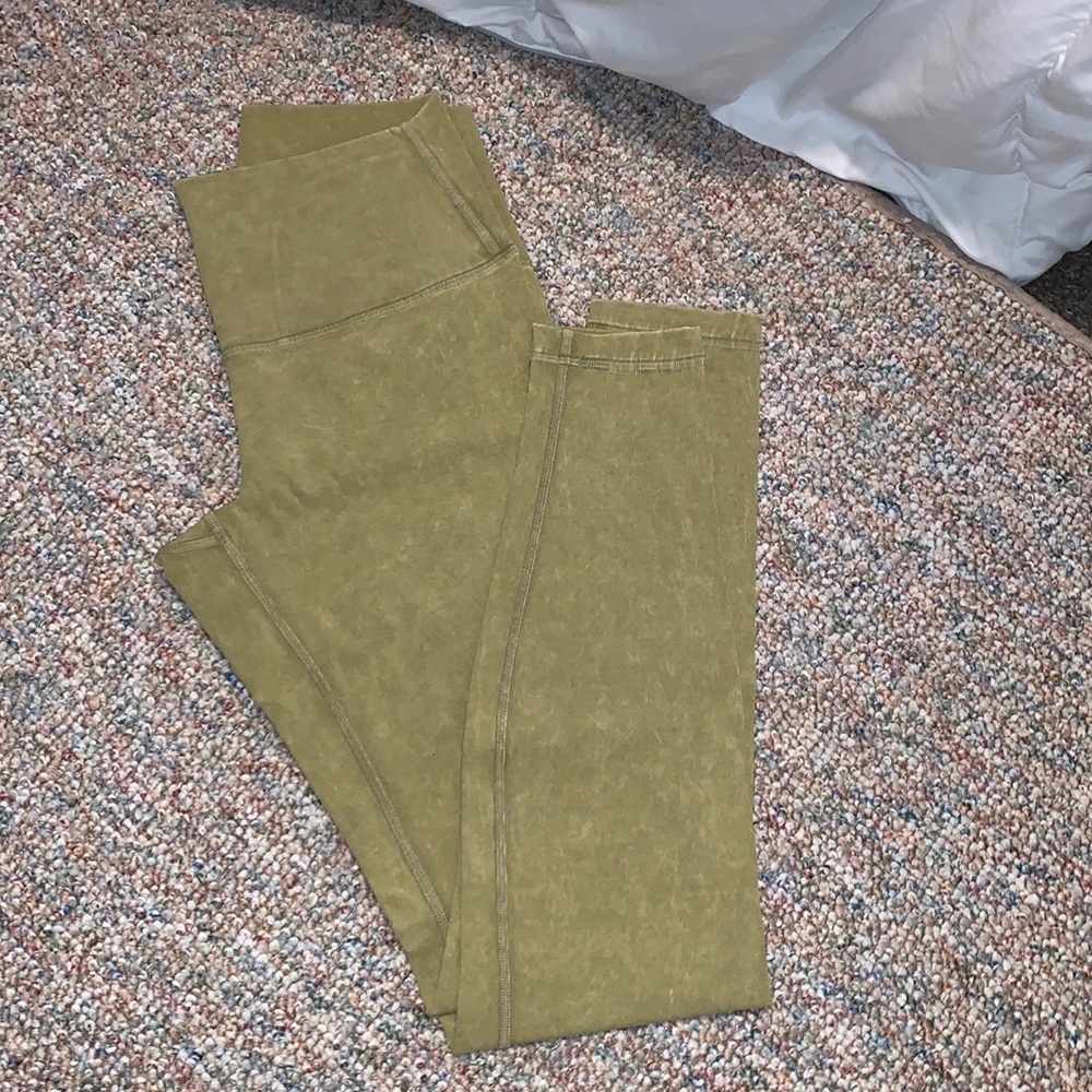 NWOT Lululemon Leggings